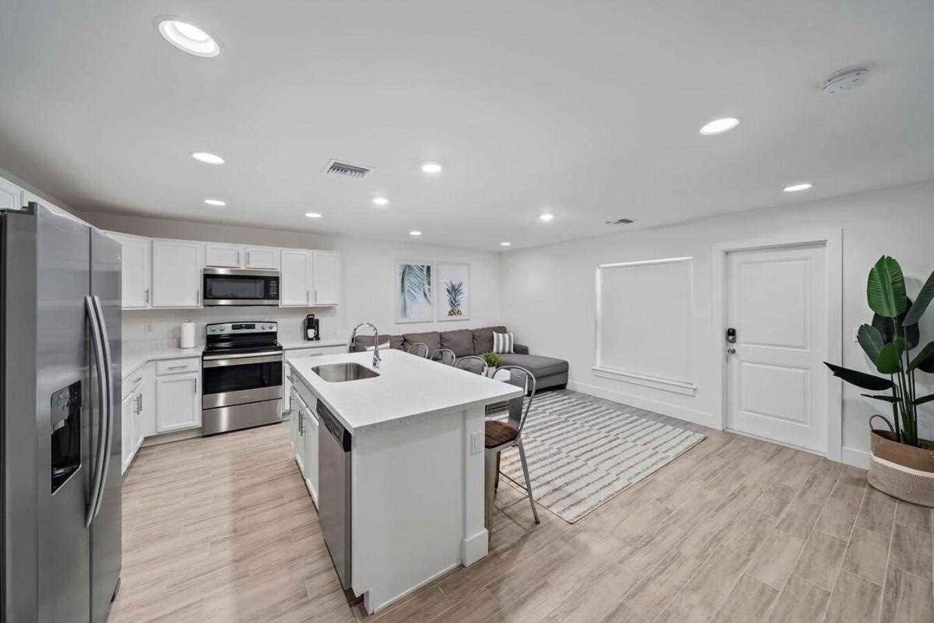 New! Few Minutes To Downtown, 10 To The Beach! West Palm Beach Kültér fotó